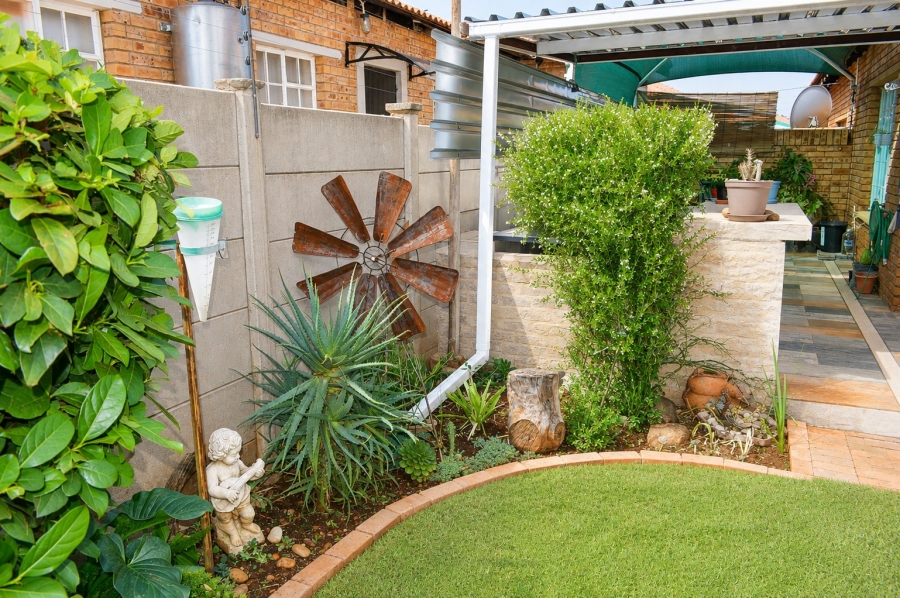 2 Bedroom Property for Sale in Doringkruin North West
